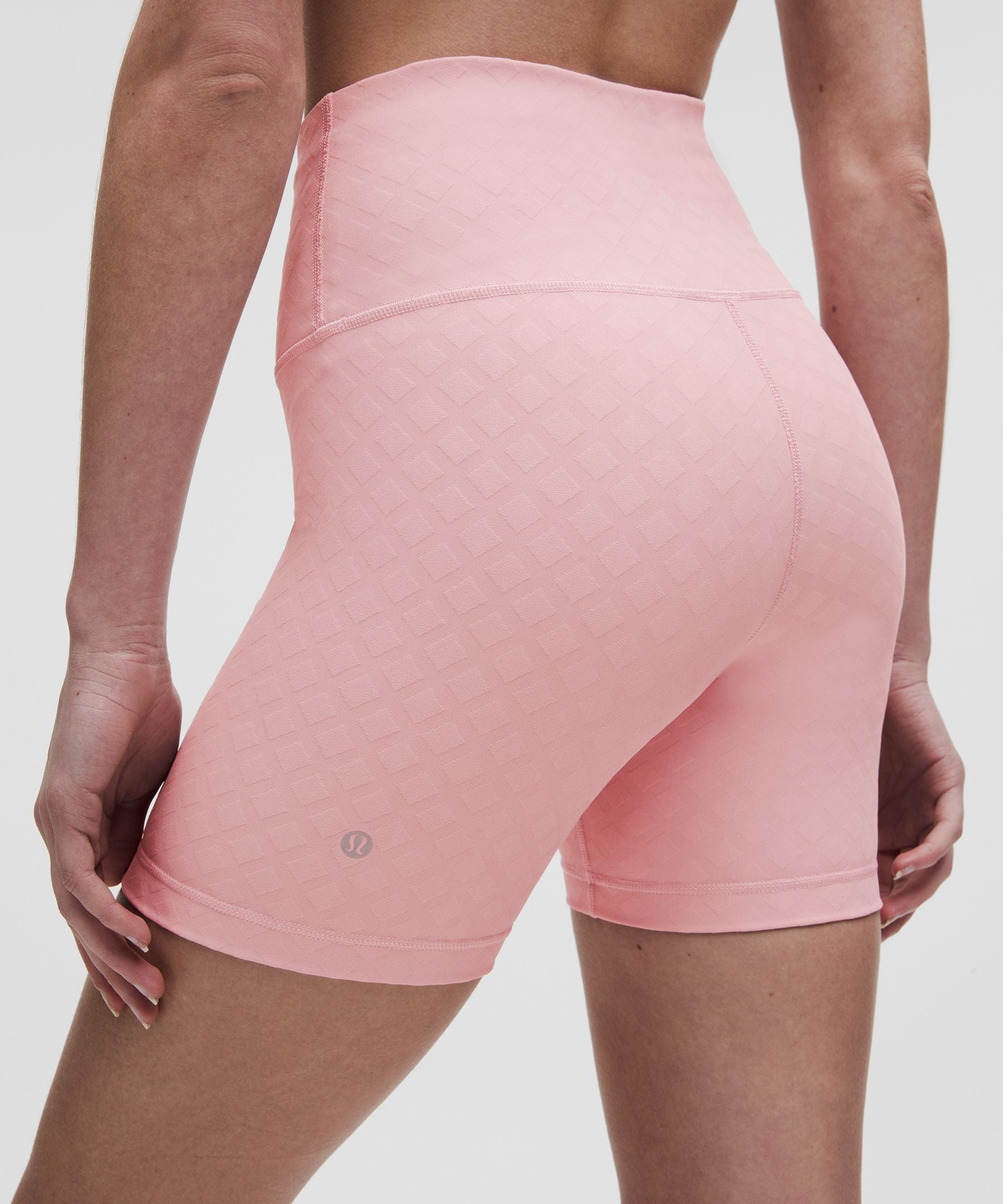 3D Jacquard Diamond Train High-Rise Short 6"