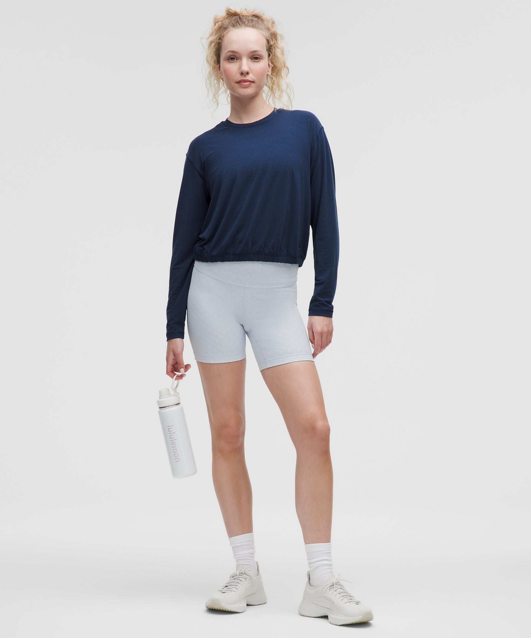 3D Jacquard Diamond Train High-Rise Short 6"