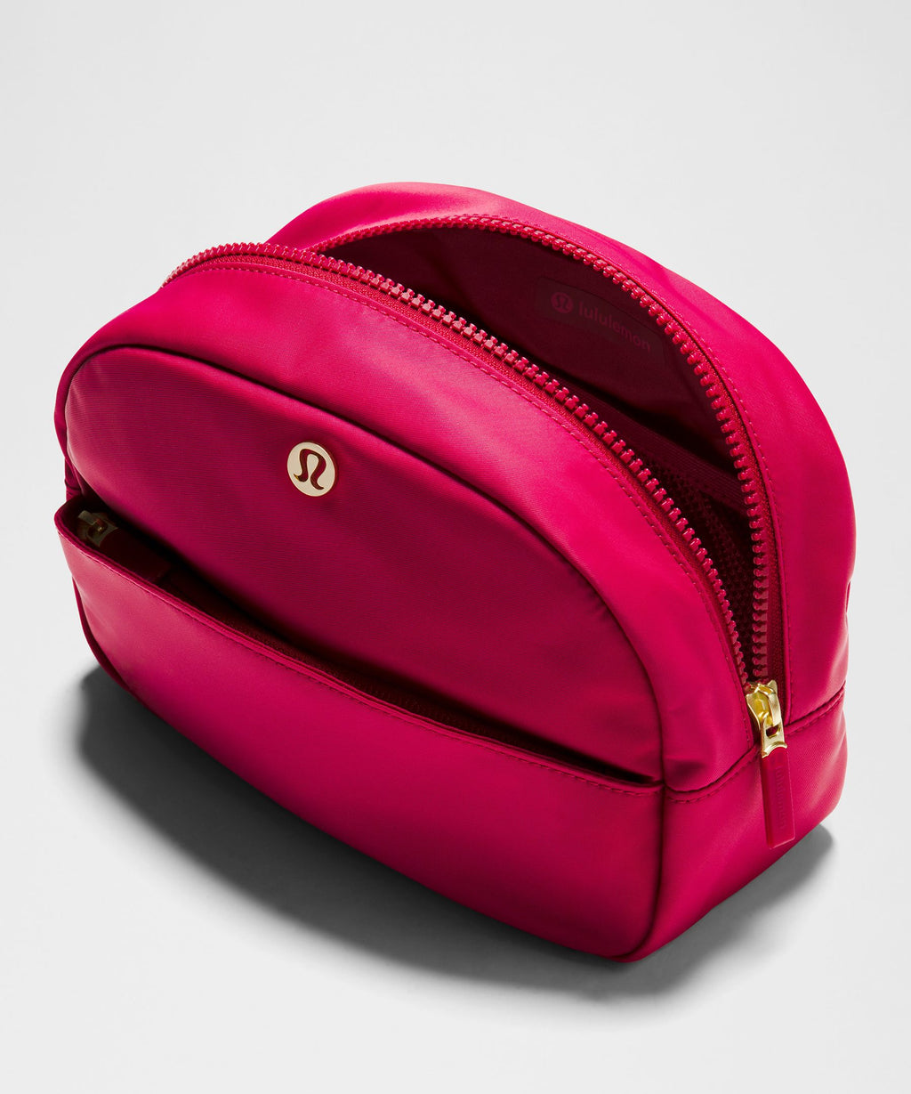 City Essentials Pouch 4L