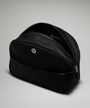 City Essentials Pouch 4L