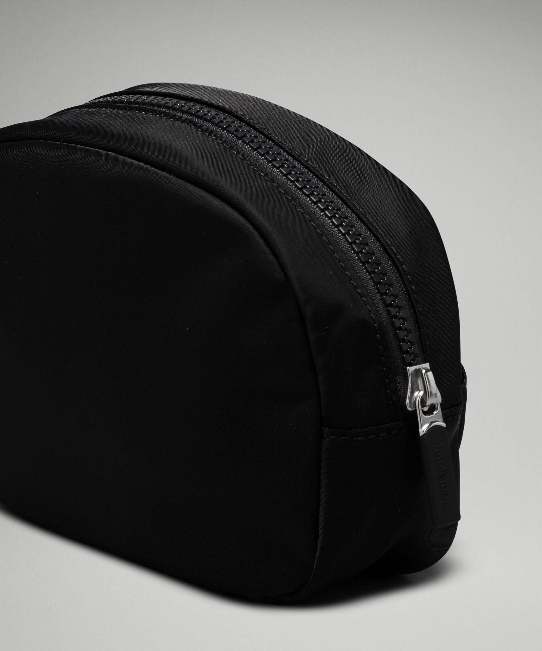 City Essentials Pouch *Mini 2L