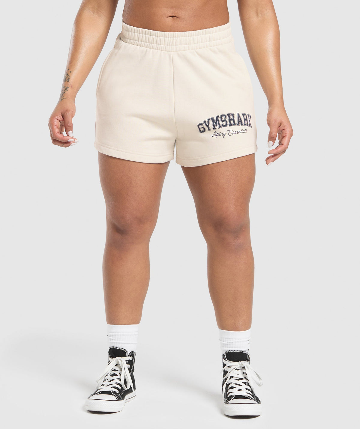 Gymshark Lifting Essentials Graphic Brushed 4' Shorts - Oat White