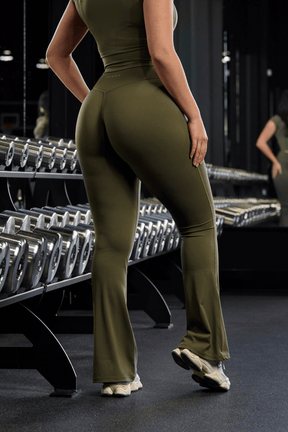 W227 - Curve Flare Leggings