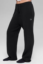 Scholar Straight Leg Sweatpant