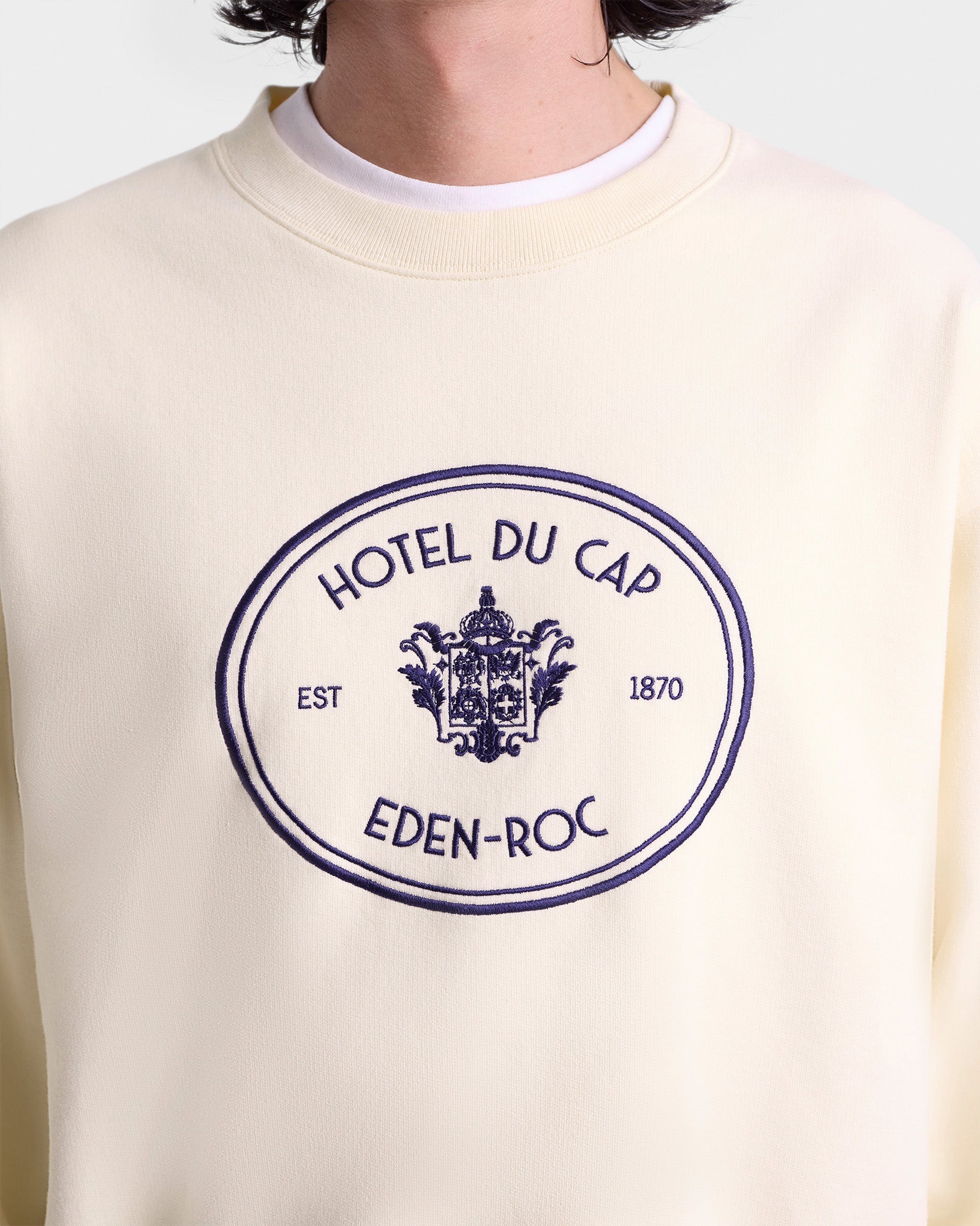 Eden Crest Crewneck - Cream/Navy