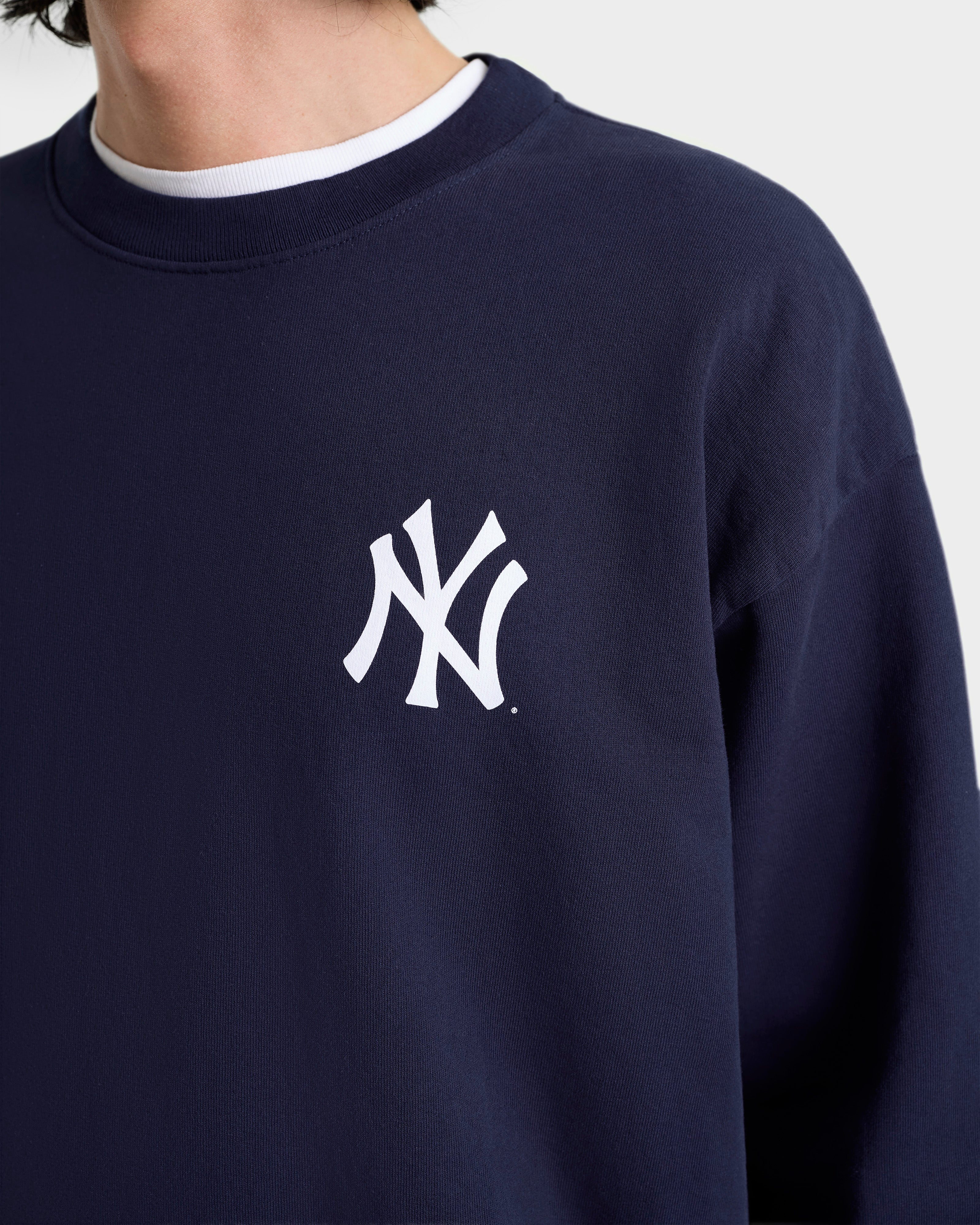 Yankees Serif Crewneck - Navy/White