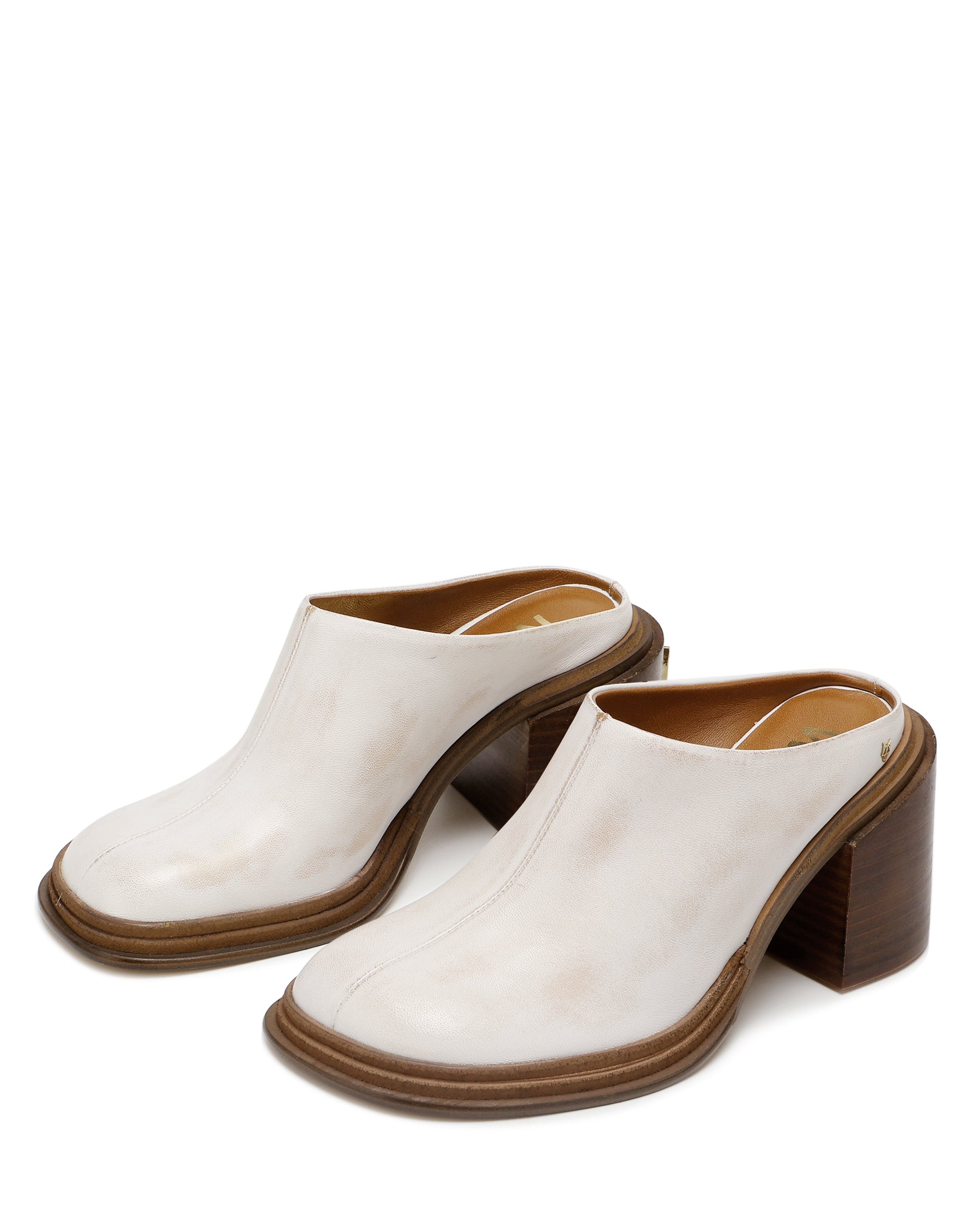 Nova White Alcohol Leather