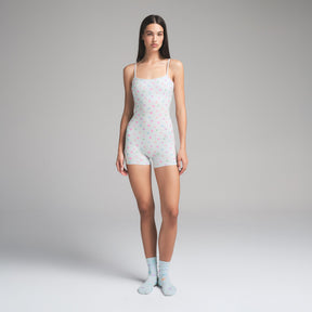 SOFT LOUNGE SCOOP ONESIE | CLOUD CANDY HEART PRINT