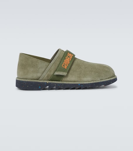Suede slippers