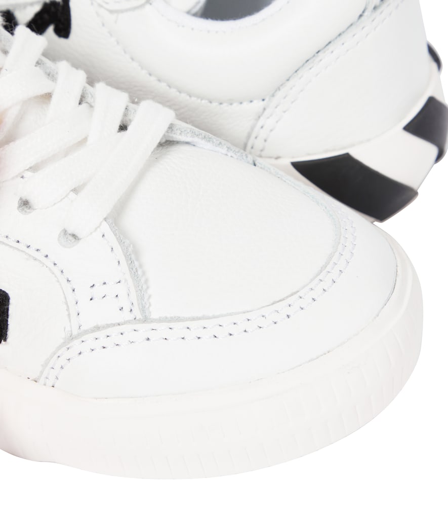 Low Vulcanized leather sneakers