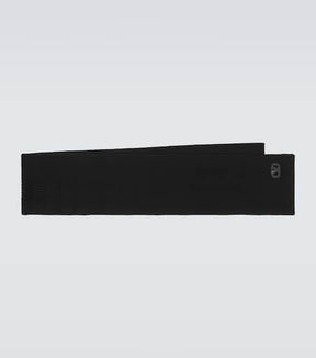 Virgin wool scarf