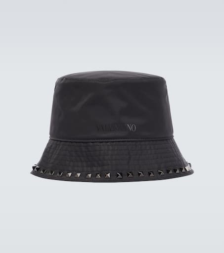 Rockstud bucket hat