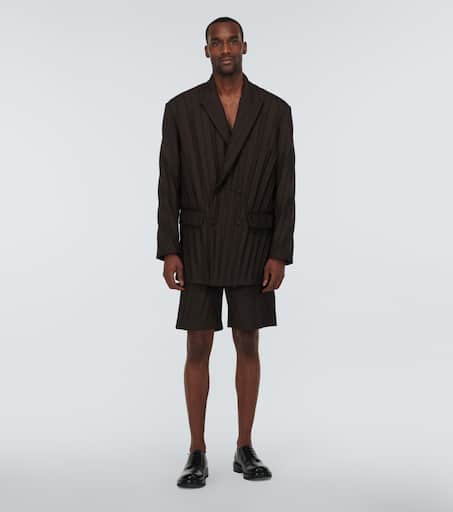 Pleated double-breasted blazer