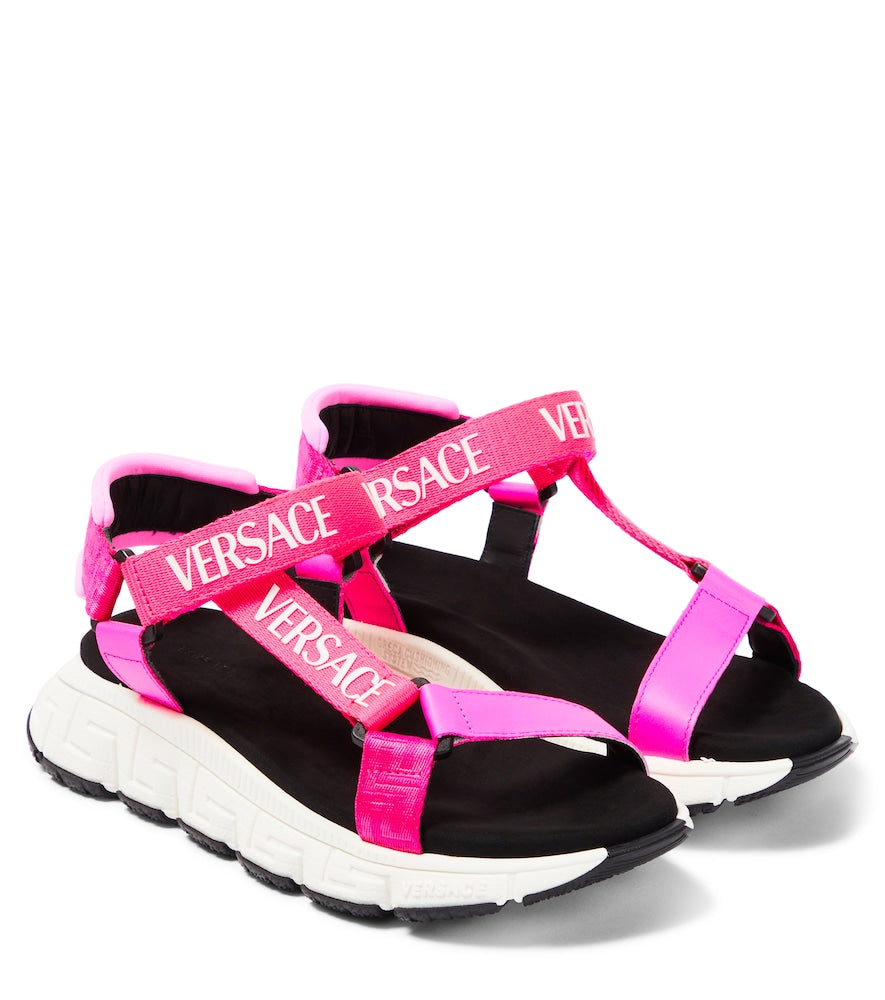 Logo Trigreca sandals