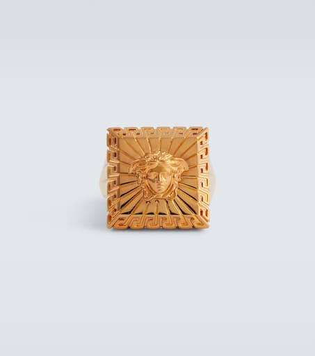 Medusa square ring