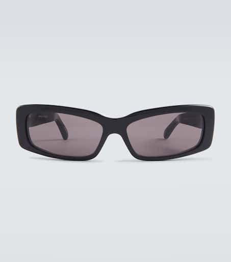 Oversized rectangular sunglasses