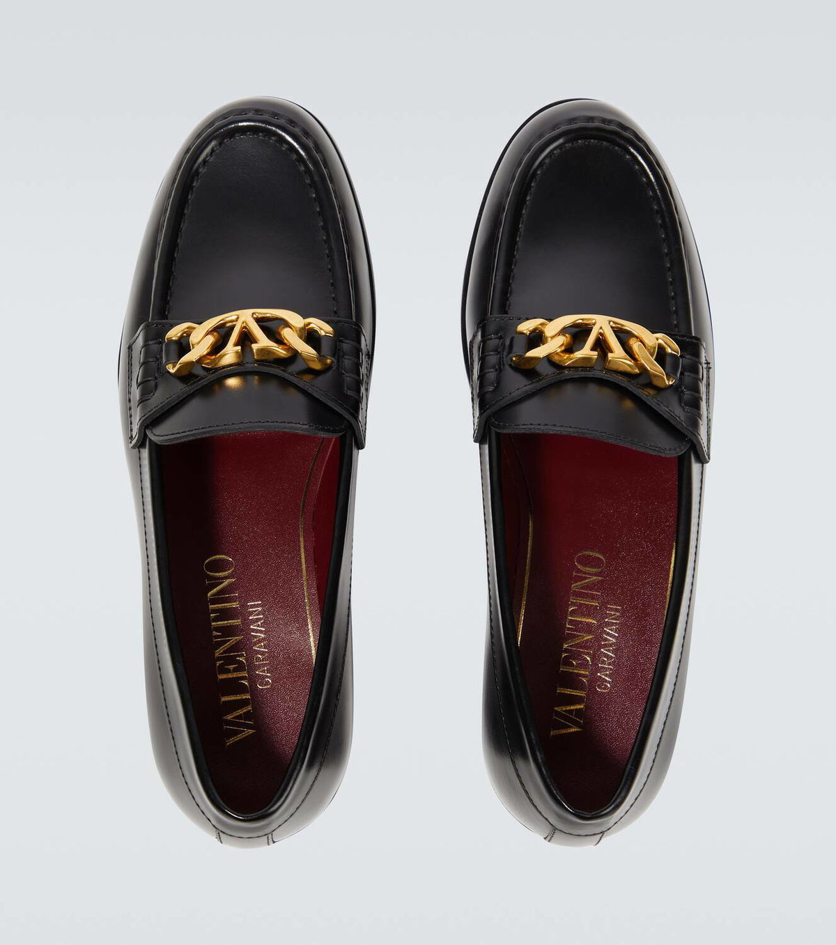 VLogo Chain leather loafers