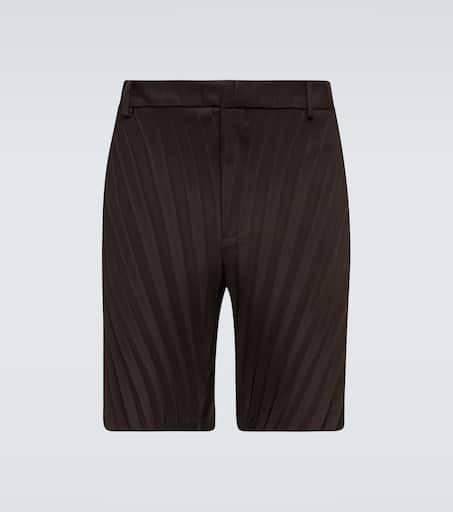 Pleated Bermuda shorts