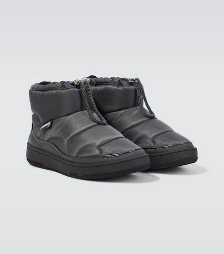 Curb snow boots
