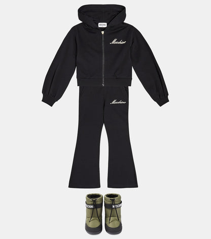 Logo snow boots