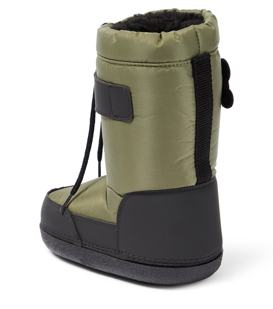 Logo snow boots