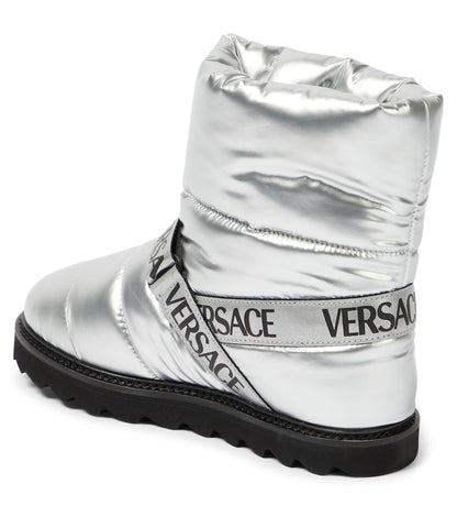 Logo snow boots