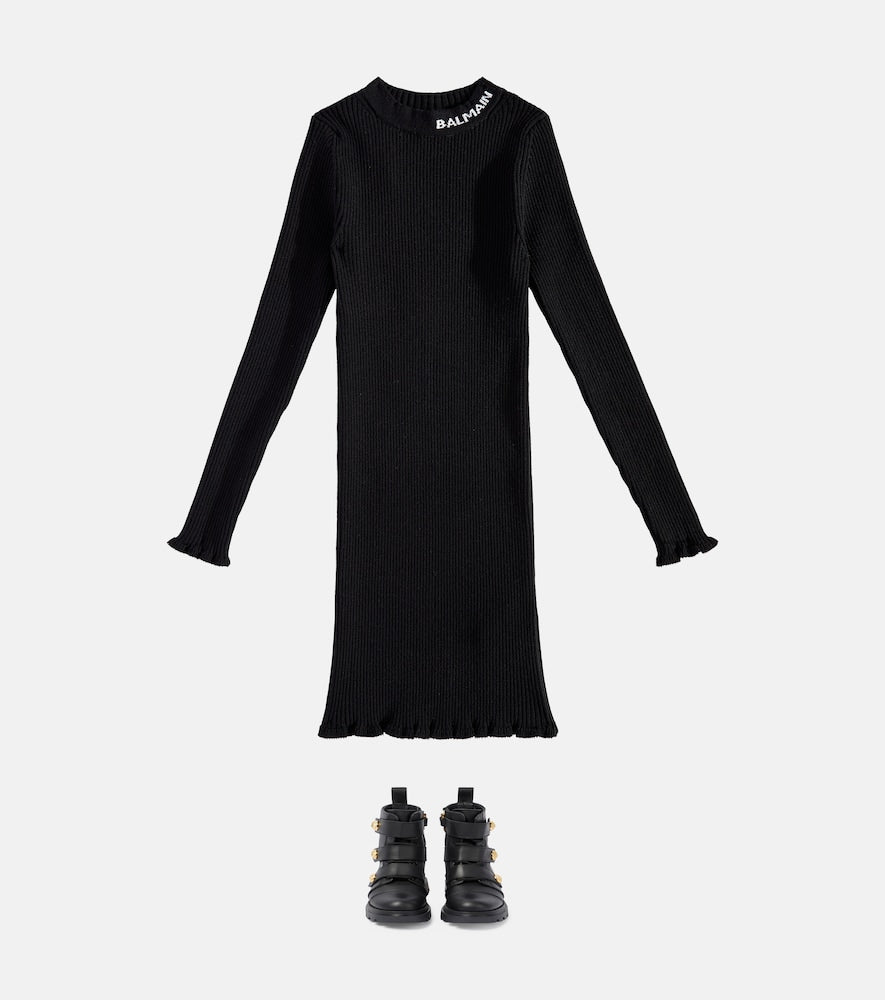 Knitted dress