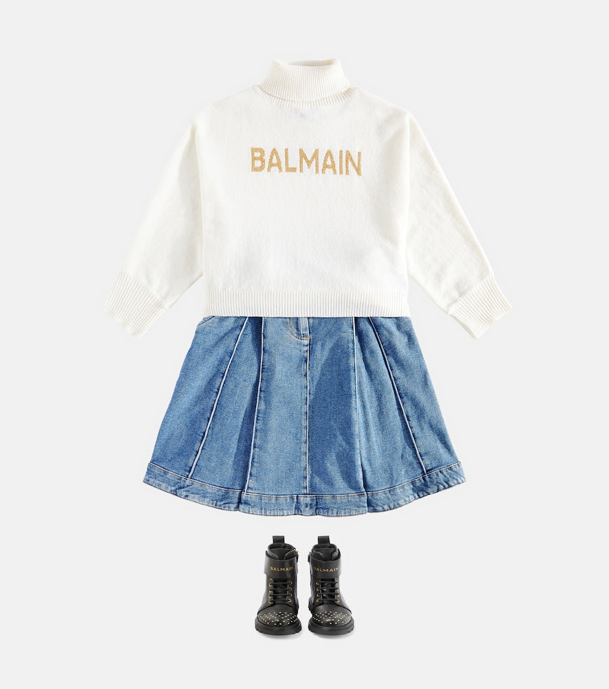 Pleated denim skirt