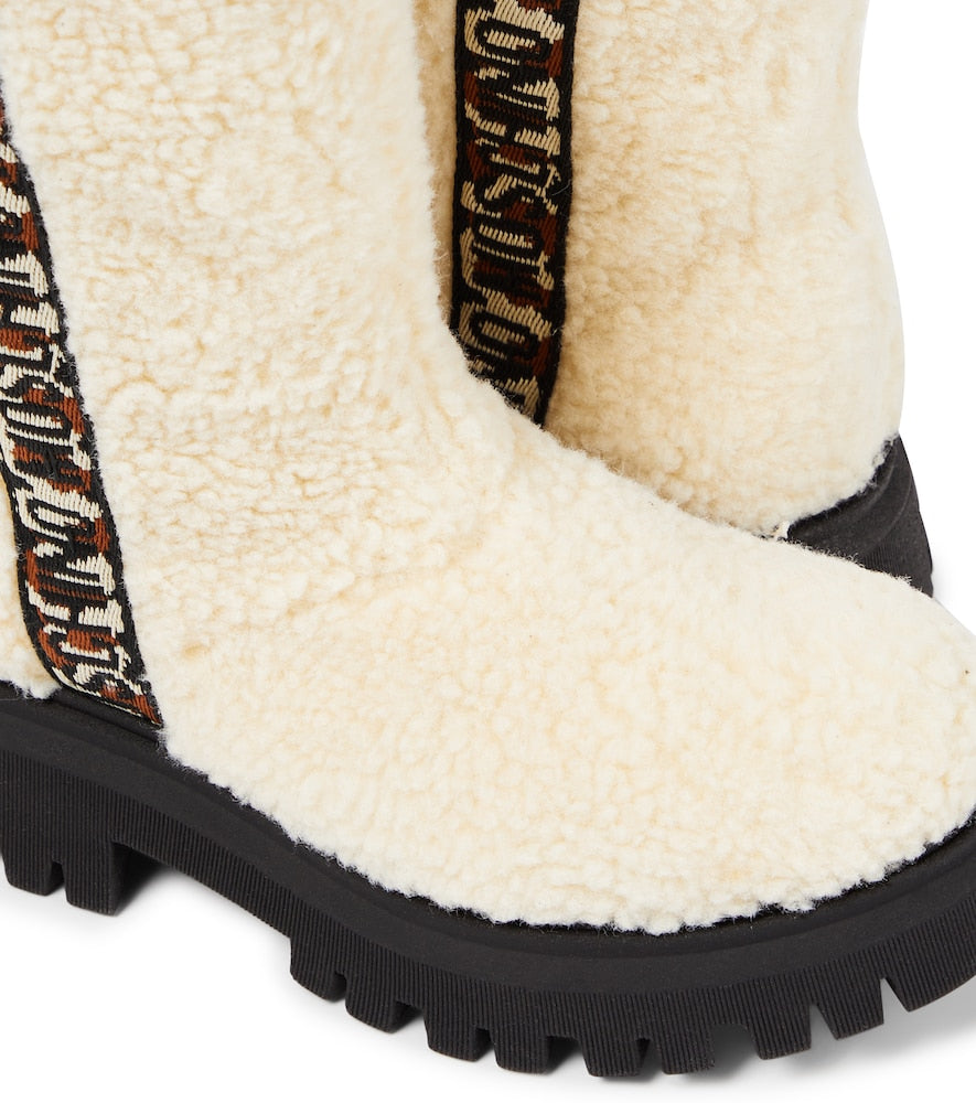 Logo teddy boots