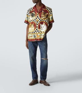 Distressed slim jeans