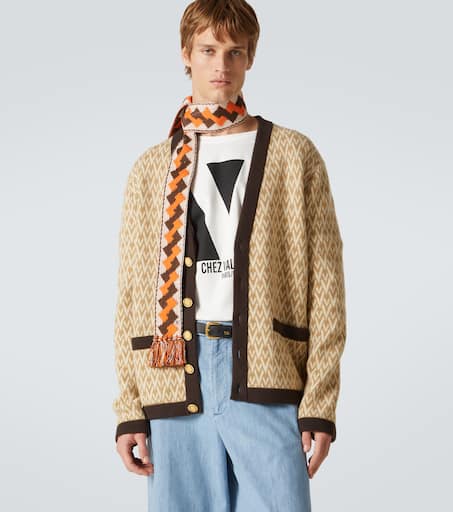 Fringed jacquard scarf