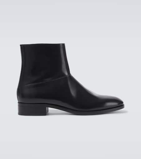 VLogo leather ankle boots