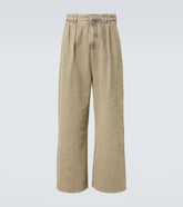 Pleated wide-leg jeans