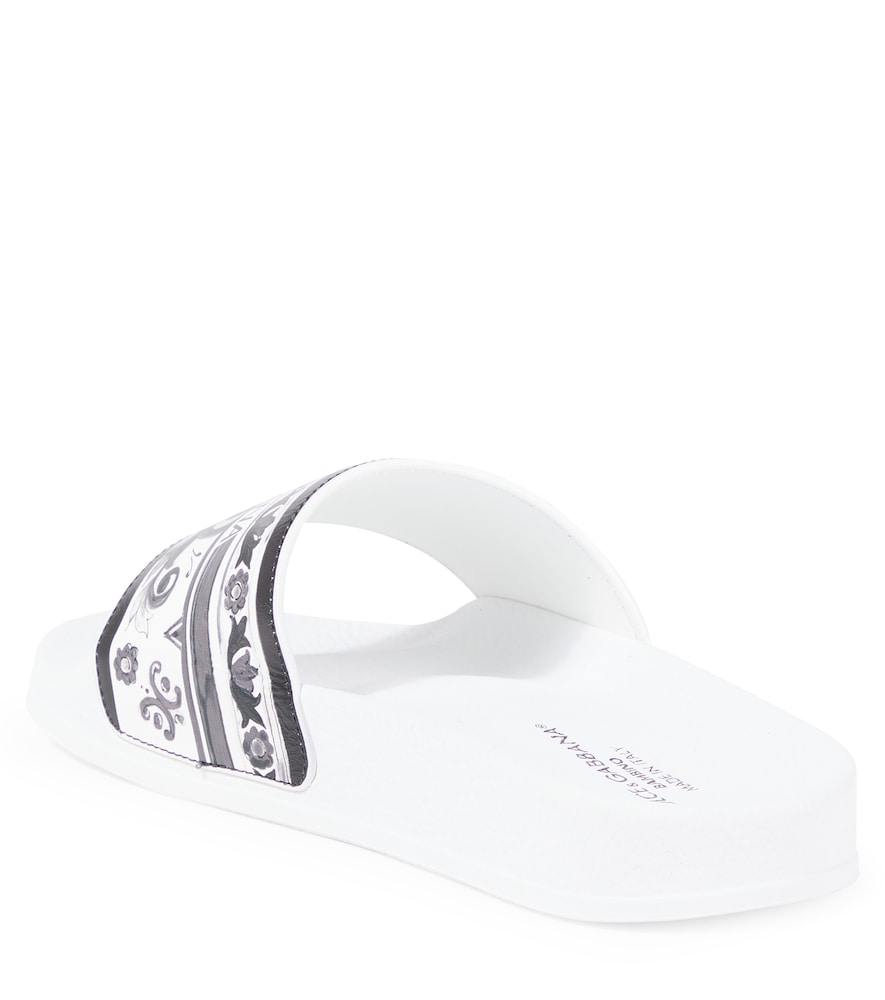 Majolica slides