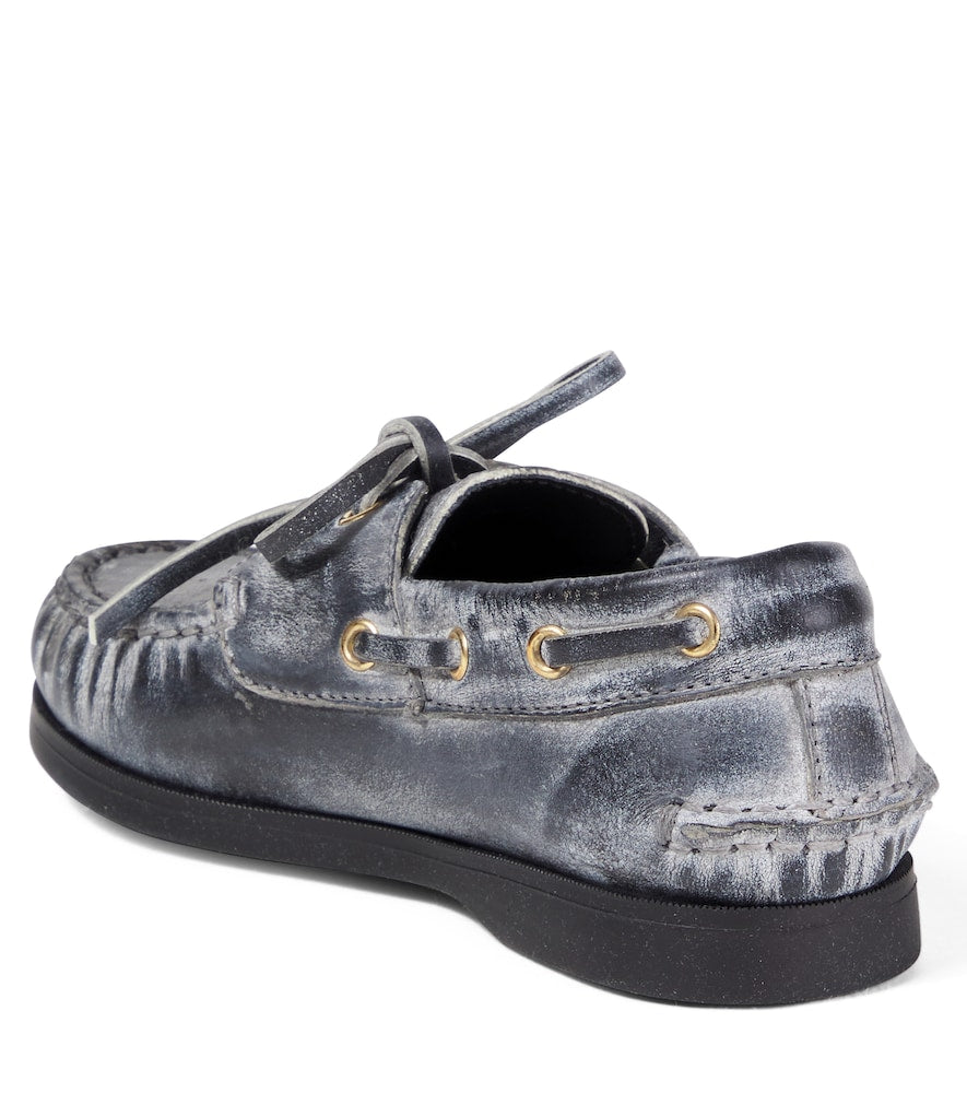 Cruise distressed leather boat shoes