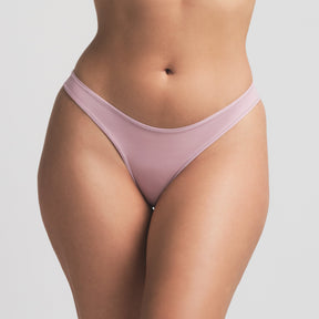 FITS EVERYBODY DIPPED FRONT THONG | DUSK
