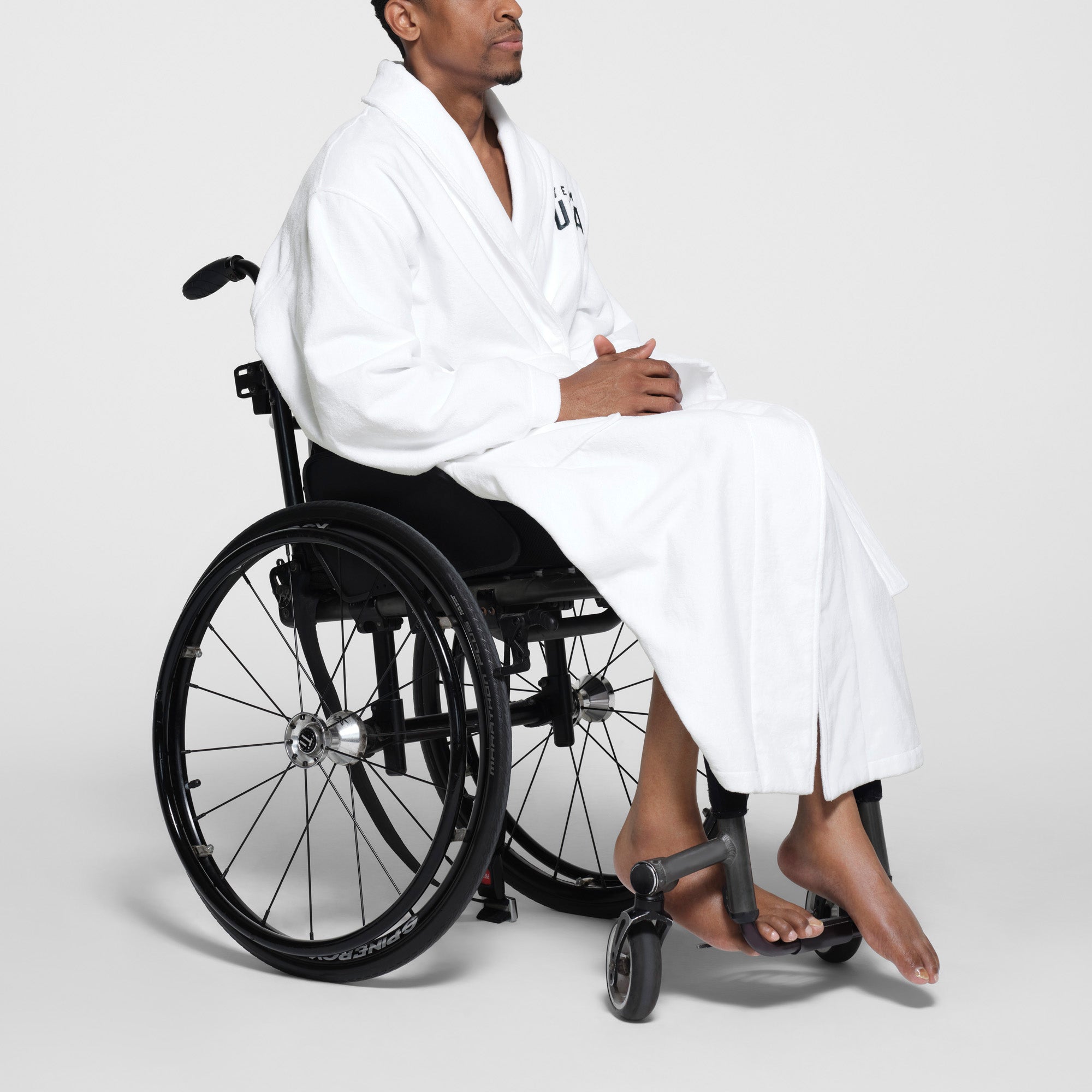 SKIMS FOR TEAM USA TERRY PARALYMPIC UNISEX ROBE | WHITE