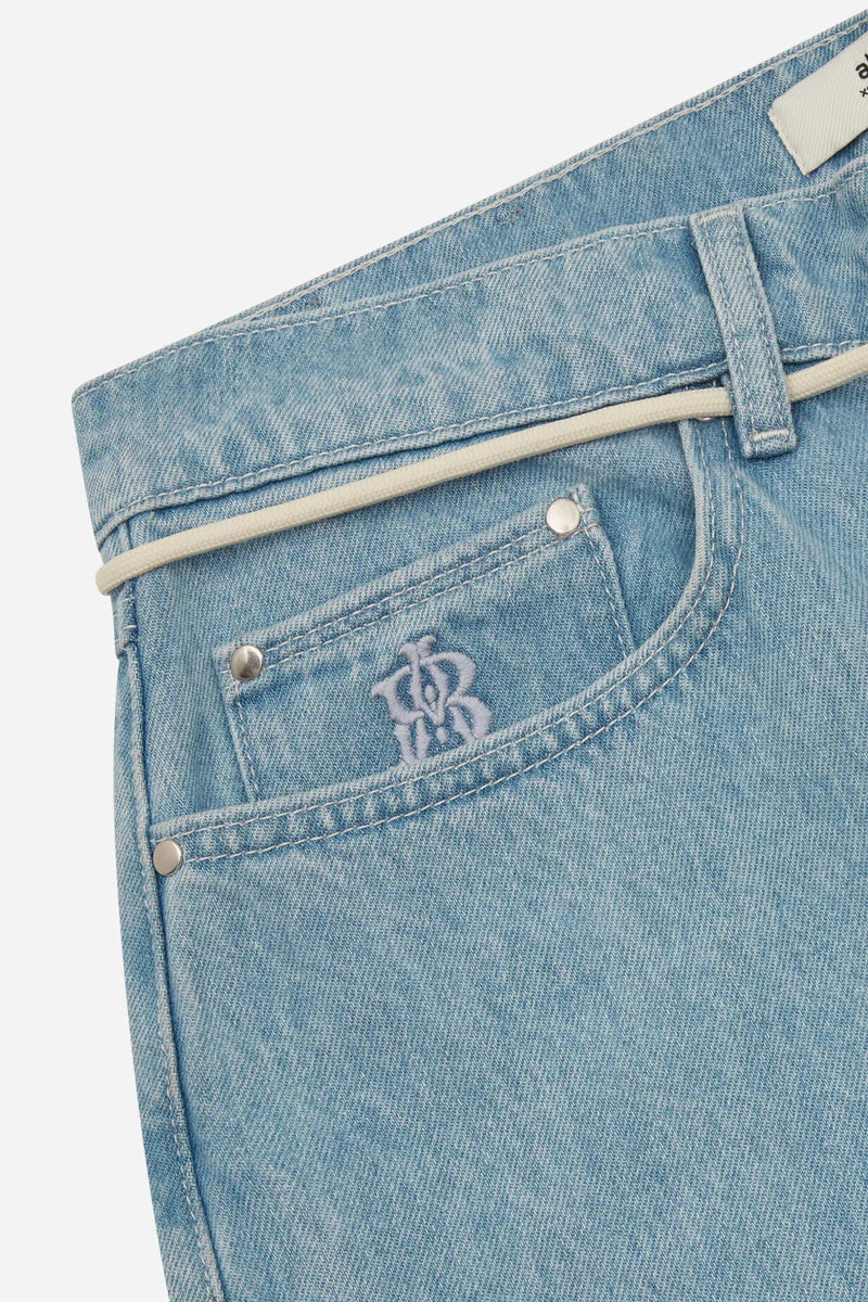 Relaxed denim jean - light wash
