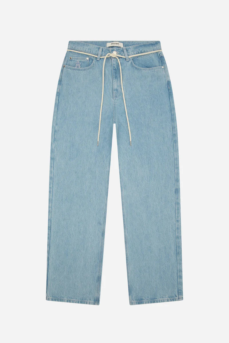 Relaxed denim jean - light wash