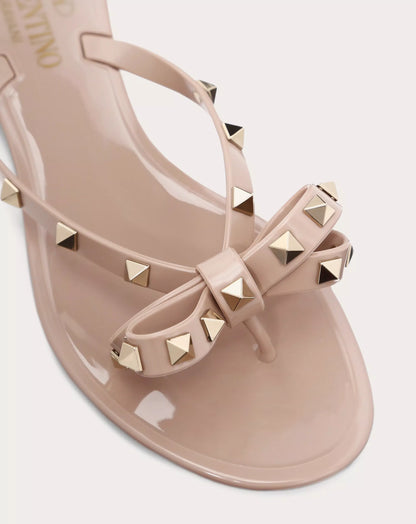 Valentino Garavani Rockstud Bow Jelly Sandals – Nude Pink