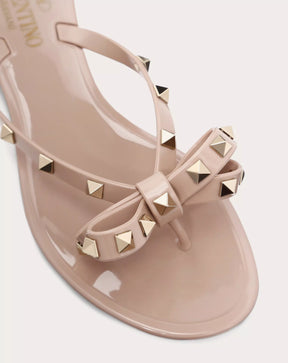 Valentino Garavani Rockstud Bow Jelly Sandals – Nude Pink