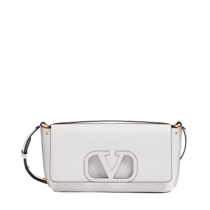 Rockstud chain pouch in grainy calfskin