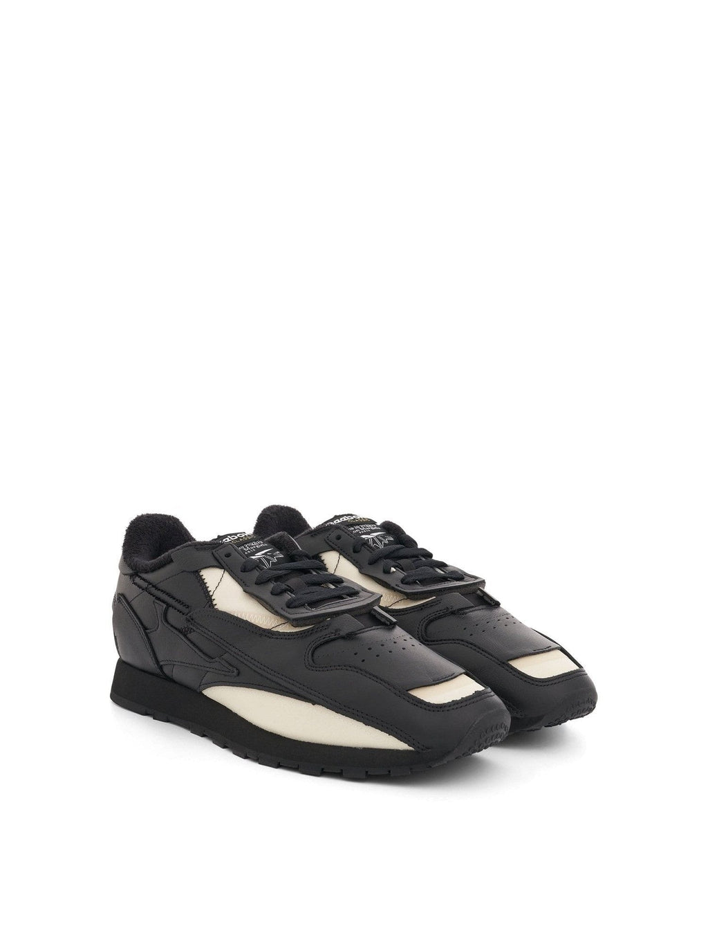 Maison Margiela x Reebok Sneakers in Black