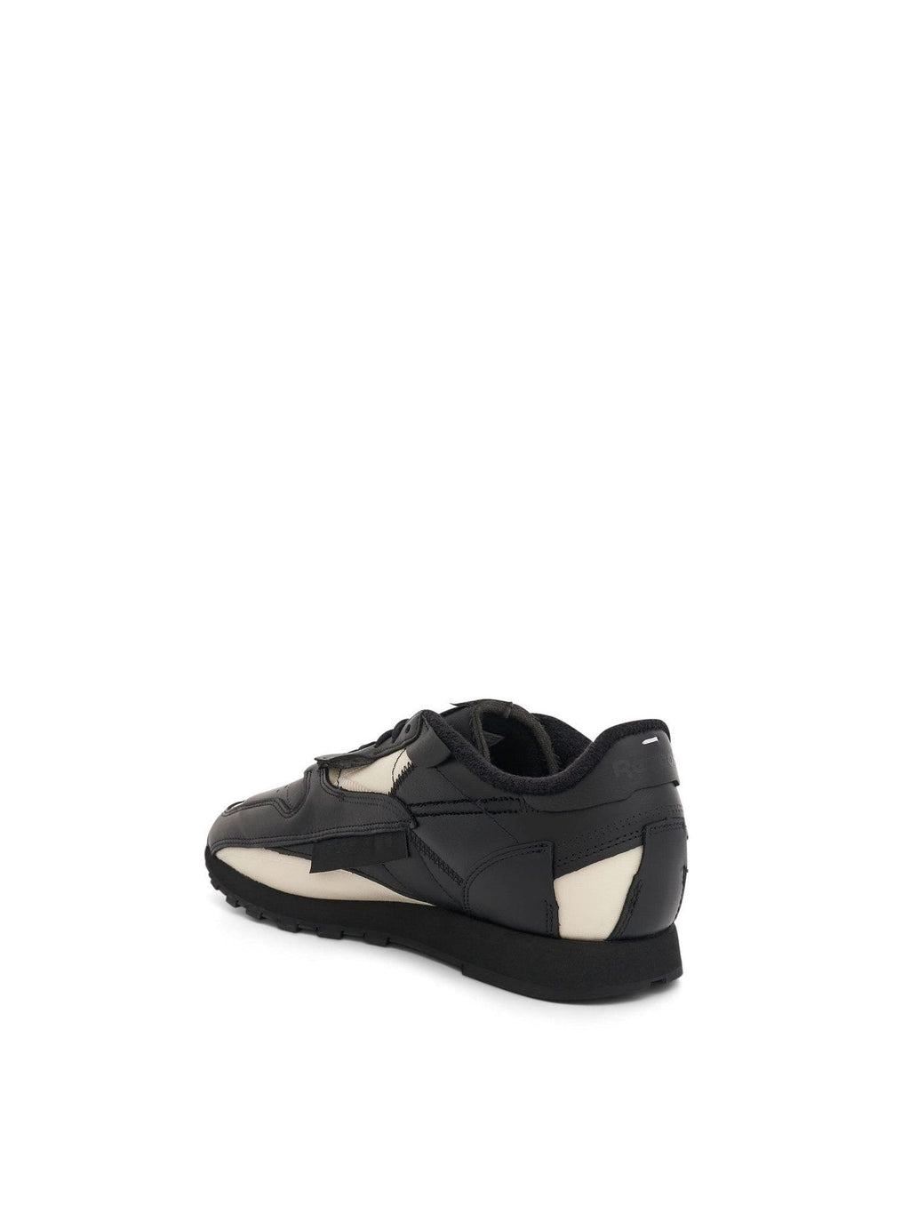 Maison Margiela x Reebok Sneakers in Black