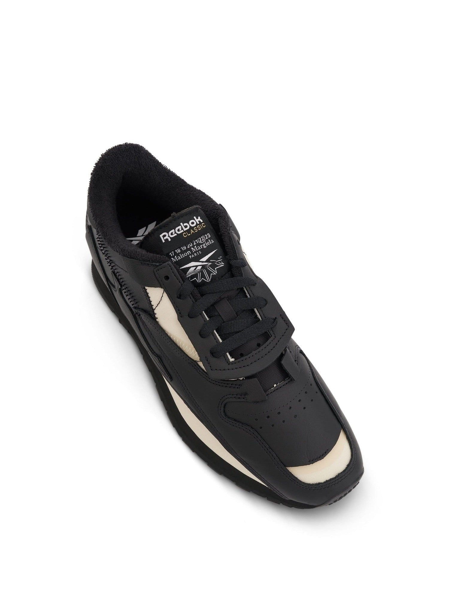 Maison Margiela x Reebok Sneakers in Black