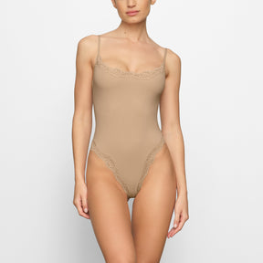 FITS EVERYBODY CORDED LACE CAMI BODYSUIT | CLAY
