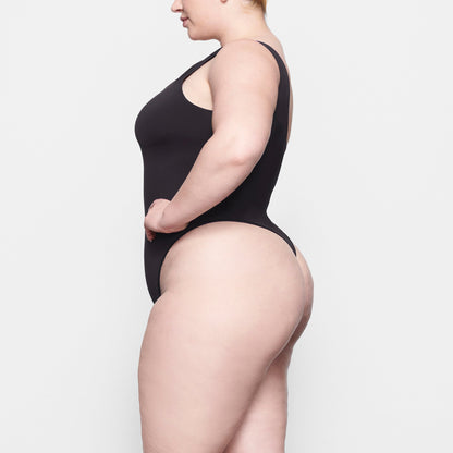 SOFT SMOOTHING SEAMLESS THONG BODYSUIT | ONYX