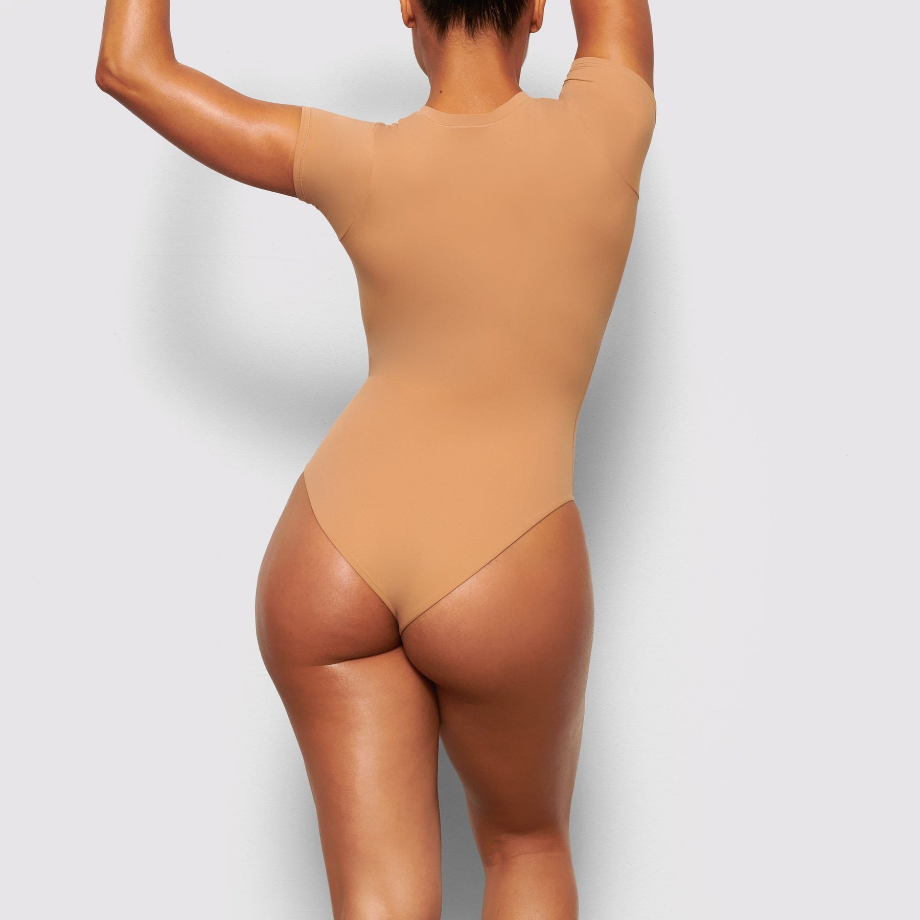 FITS EVERYBODY T-SHIRT BODYSUIT | OCHRE
