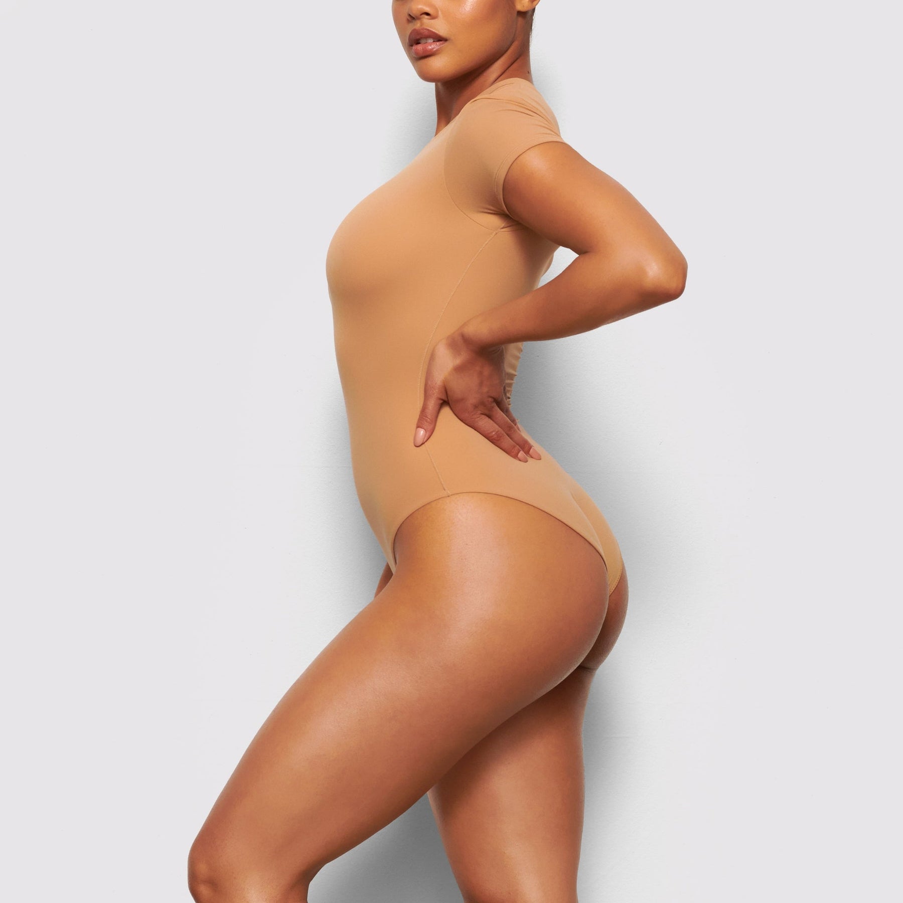 FITS EVERYBODY T-SHIRT BODYSUIT | OCHRE