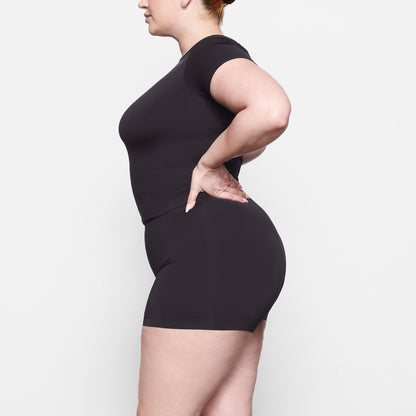 Soft Smoothing Seamless T-shirt